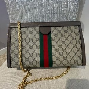 Ophidia GG Medium Supreme Canvas shoulder Bag